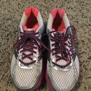 Woman’s brooks GTS running shoes